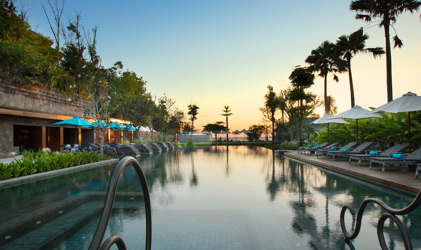 pool at Hotely Indigo Seminyak Beach