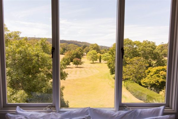 Peppers-Craigieburn-Elms-Balony-Room-view