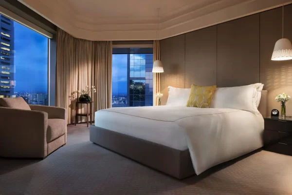 Grand-Hyatt-Melbourne-P252-Prem-Suite-Bedroom.16x9